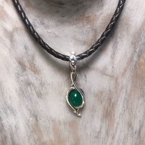 Elegant Carolyn Pollack Sterling Silver Paradise Green Chalcedony Pendant